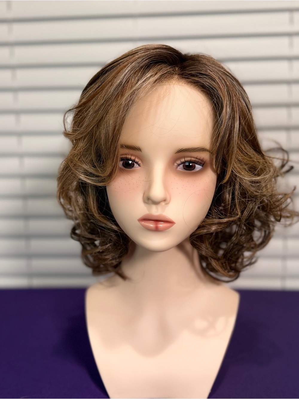 Brown Highlighted Short Wavy Women’s Wig - Natural Shine
